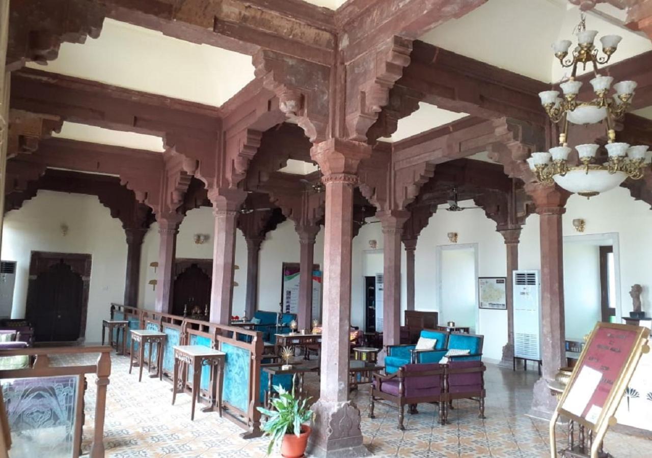 Mpt Sheesh Mahal, Orchha Otel Dış mekan fotoğraf