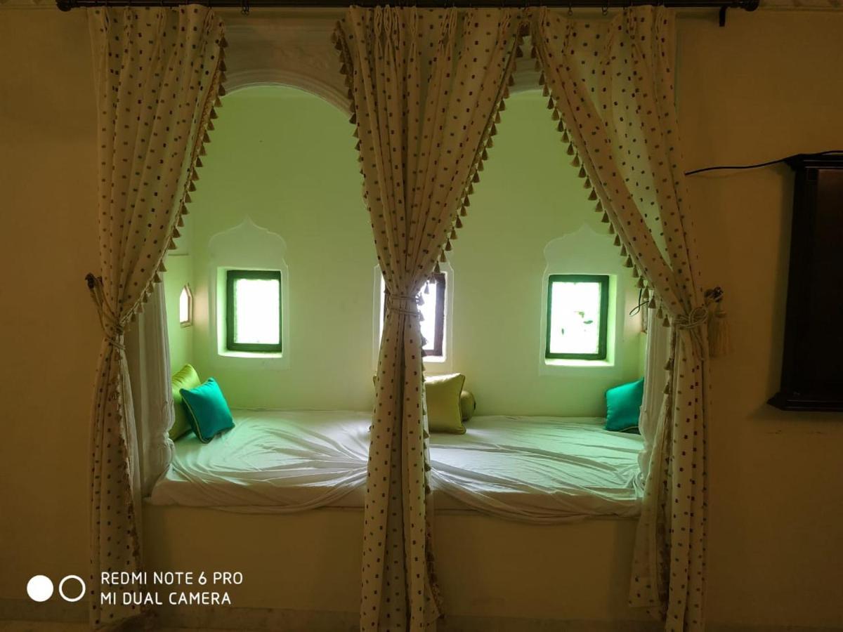 Mpt Sheesh Mahal, Orchha Otel Dış mekan fotoğraf